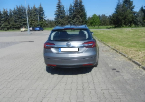 Opel Insignia cena 41700 przebieg: 220000, rok produkcji 2017 z Kraków małe 781